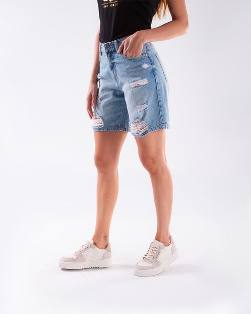 Short tono claro para mujer
