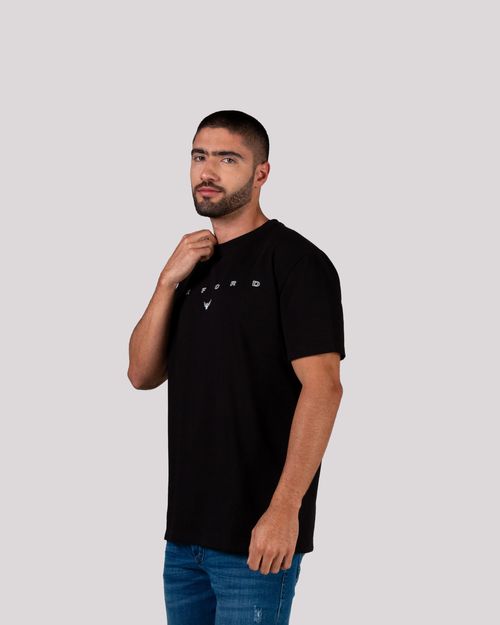 Camiseta negra estampado frontal para hombre