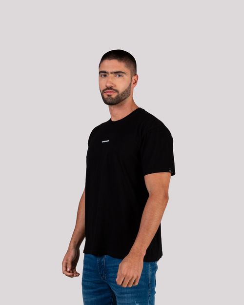 Camiseta negra estampado frontal para hombre