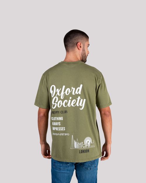 Camiseta verde estampado espalda para hombre